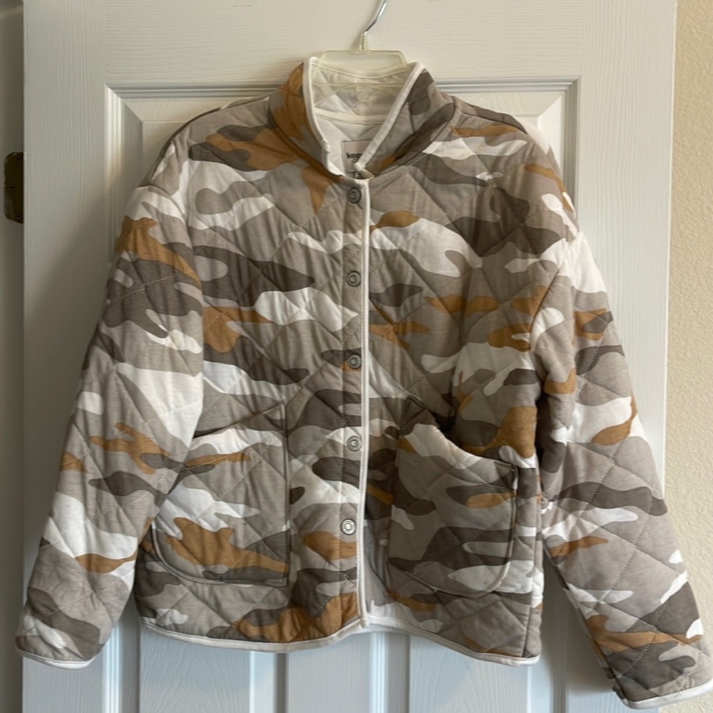 Quilted camouflage bomber